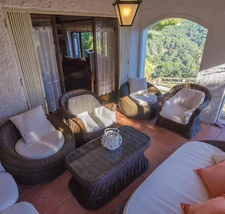Sleeps 12 With Pool * يوريت دي مار