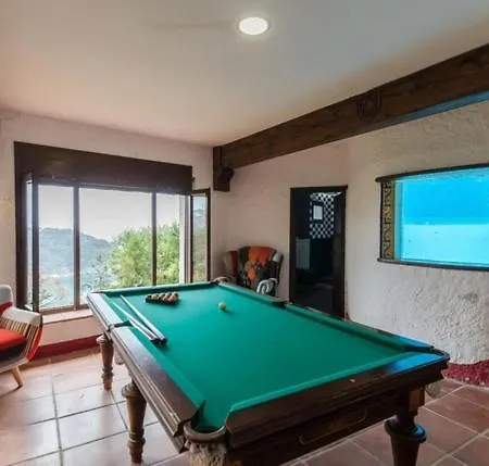Sleeps 12 With Pool Villa *