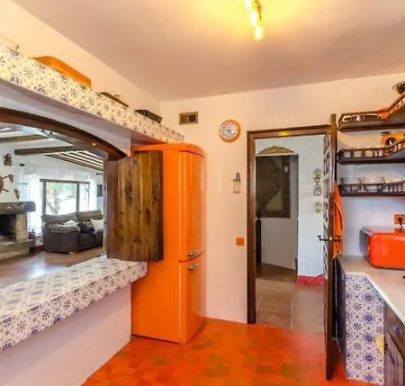 Sleeps 12 With Pool * يوريت دي مار