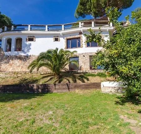 Sleeps 12 With Pool